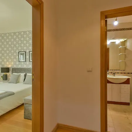 Angels 67 With Parking Place Daire Lisboa