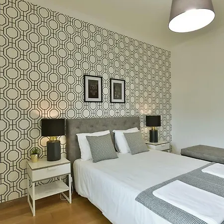 Angels 67 With Parking Place * Lisboa