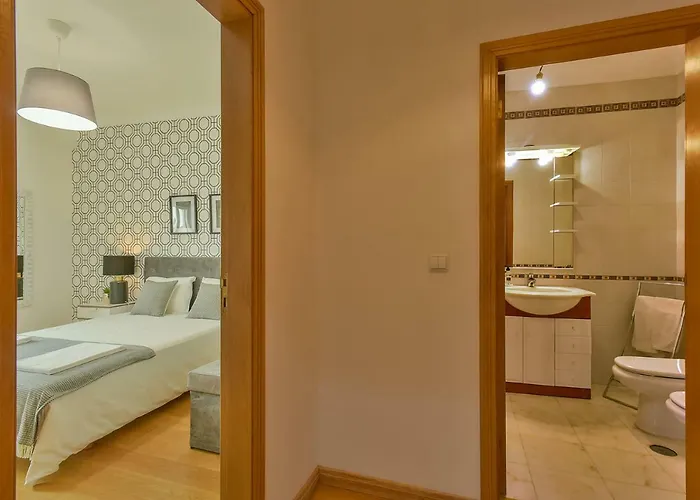 Angels 67 With Parking Place Апартаменти Лісабон