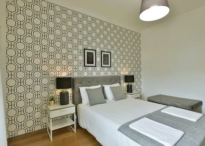 Angels 67 With Parking Place * Лісабон