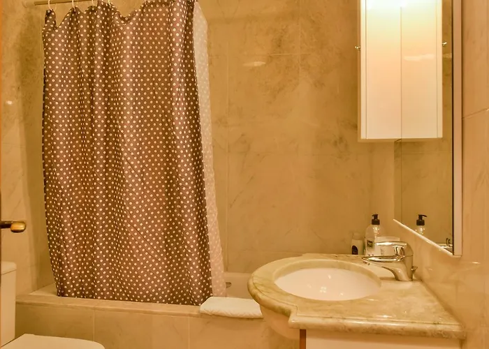 Angels 67 With Parking Place 아파트 리스본