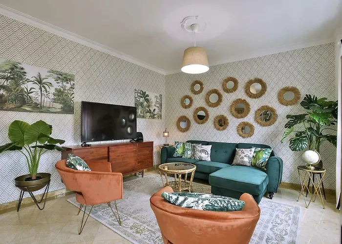 Angels 67 With Parking Place 아파트 *